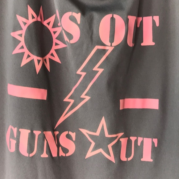 COPY - Alo Graphic Yoga Tank Top - Picture 4 of 9